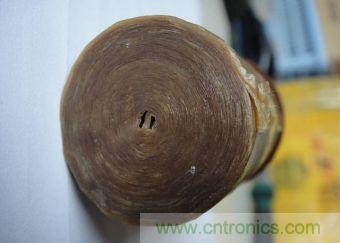 圖5：捏一捏紙卷，看看是否結(jié)實(shí)