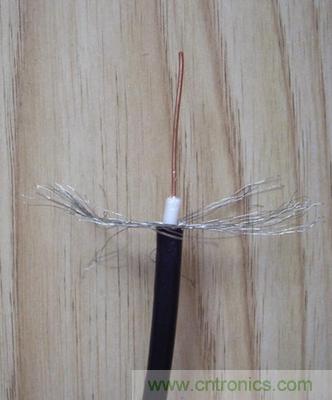 最簡(jiǎn)單使用的天線&mdash;&mdash;罐頭天線，可做正饋大鍋饋源！ 