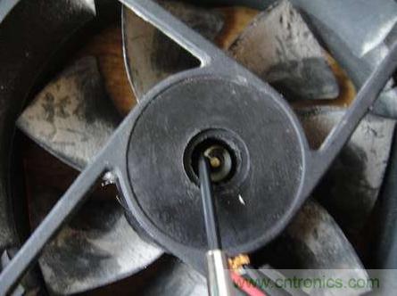 想減少電費(fèi)嗎？DIY一個(gè)迷你風(fēng)力發(fā)電機(jī)吧