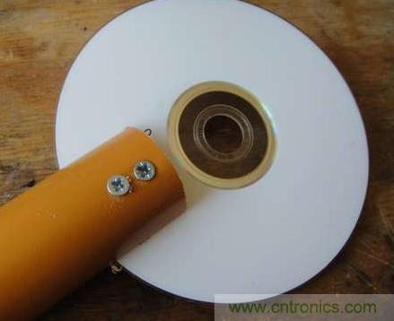 想減少電費(fèi)嗎？DIY一個(gè)迷你風(fēng)力發(fā)電機(jī)吧