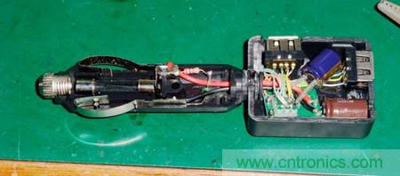 DIY：自制安全高效車(chē)用手機(jī)充電器