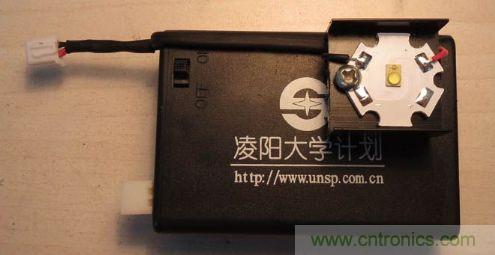 上接口插頭插座，套上熱縮管