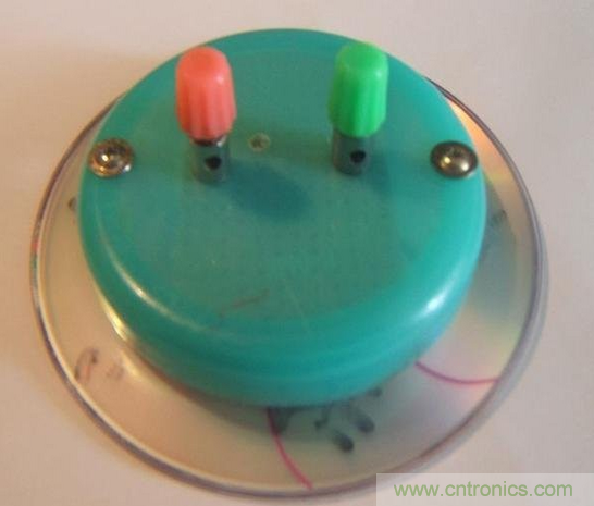 DIY：手工打造智能無線供電臺(tái)燈