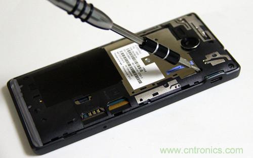 拆解4G新機(jī)索尼M35t：用料十足，易于維修