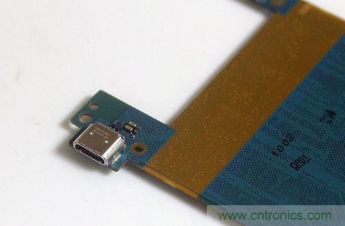 拆解4G新機(jī)索尼M35t：用料十足，易于維修