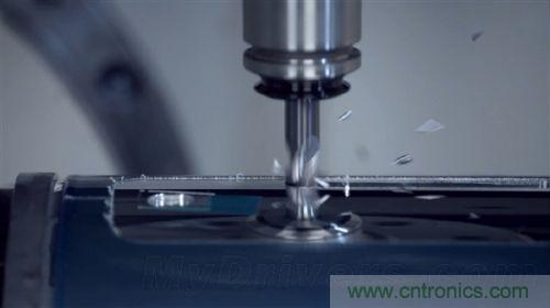 顛覆傳統(tǒng)設(shè)計，蘋果全新Mac Pro生產(chǎn)線探秘