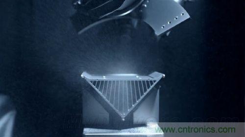 顛覆傳統(tǒng)設(shè)計，蘋果全新Mac Pro生產(chǎn)線探秘