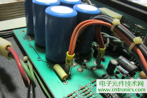 用料很給力！專業(yè)后級功放美國高峰FA1201拆解