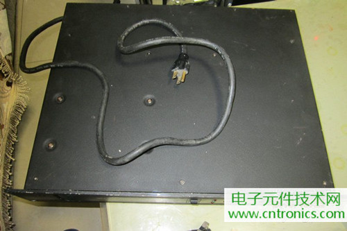 用料很給力！專業(yè)后級功放美國高峰FA1201拆解