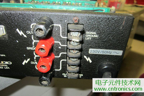 用料很給力！專業(yè)后級功放美國高峰FA1201拆解