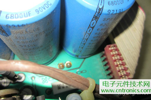 用料很給力！專業(yè)后級功放美國高峰FA1201拆解