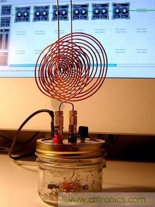 萬(wàn)圣節(jié)搞怪DIY:看工程師如何玩轉(zhuǎn)萬(wàn)圣節(jié)