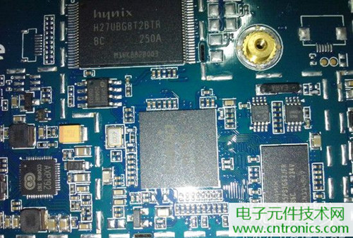 不怕摔的電紙書！一款柔性屏電子書閱讀器拆解