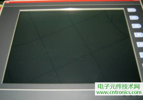 觸摸屏售價(jià)過萬？一臺(tái)工控設(shè)備觸摸屏拆解