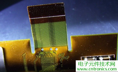 探秘電子紙！一款電紙書(shū)的電子墨水屏拆解