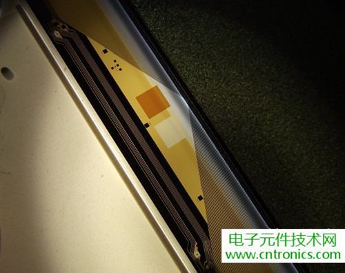 探秘電子紙！一款電紙書(shū)的電子墨水屏拆解