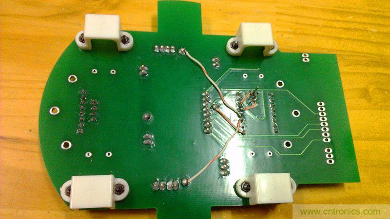 多圖殺貓！PCB版藍牙智能小車DIY