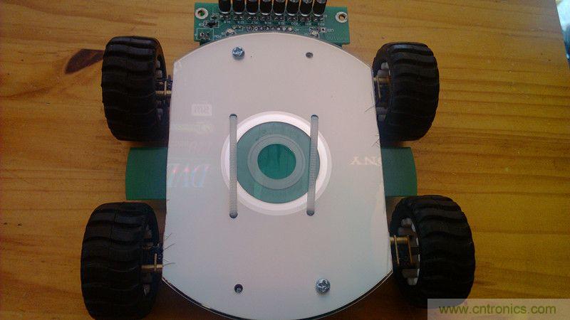 牛人力作！PCB版藍牙智能小車DIY