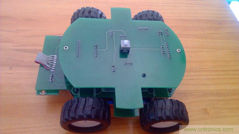 牛人力作！PCB版藍牙智能小車DIY