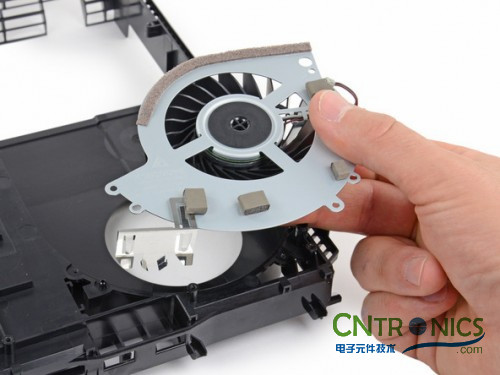 游戲機(jī)內(nèi)部的秘密:逆天級拆解索尼 PALY STATION 4!