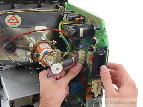 拆！古董級Macintosh 128K電腦