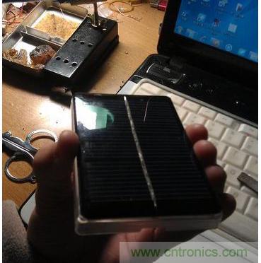 精巧DIY:綠色天然環(huán)保的太陽(yáng)能移動(dòng)電源