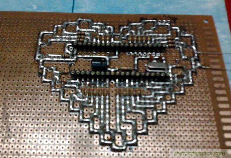 三八節(jié)將至！DIY心形LED流水燈！你們懂的~