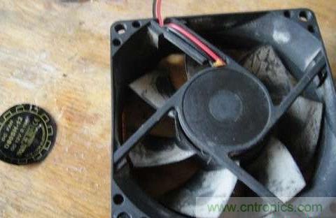 創(chuàng)意DIY！迷你風(fēng)力發(fā)電機(jī)！