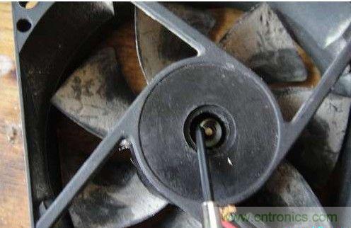 創(chuàng)意DIY！迷你風(fēng)力發(fā)電機(jī)！