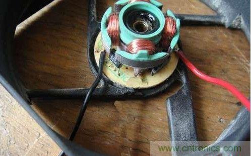 創(chuàng)意DIY！迷你風(fēng)力發(fā)電機(jī)！