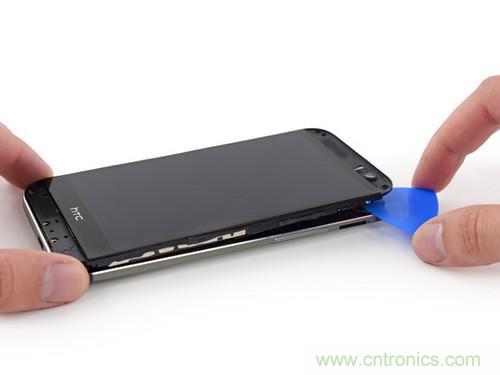 牛人強(qiáng)拆！新HTC One(M8)真機(jī)精密做工難修理