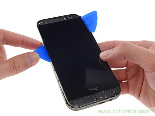 牛人強(qiáng)拆！新HTC One(M8)真機(jī)精密做工難修理