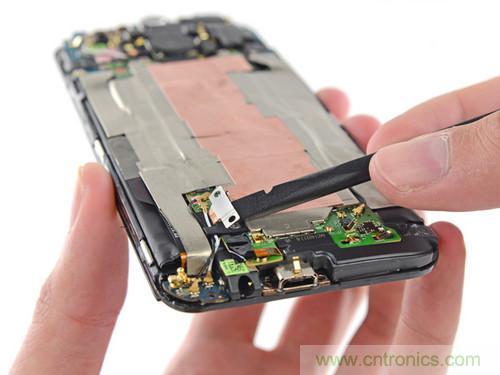 牛人強(qiáng)拆！新HTC One(M8)真機(jī)精密做工難修理