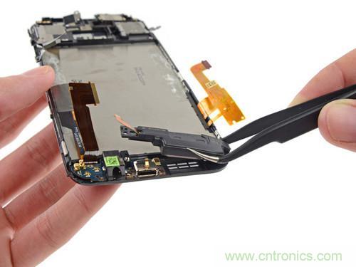 牛人強(qiáng)拆！新HTC One(M8)真機(jī)精密做工難修理