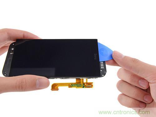 牛人強(qiáng)拆！新HTC One(M8)真機(jī)精密做工難修理