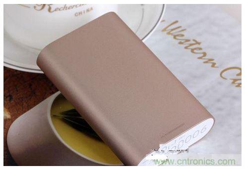 金屬殼更耐燃，價格偏貴