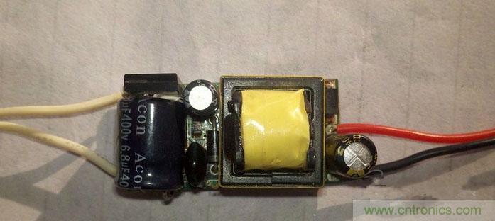 拆解狂魔:拆修4.7WLED驅(qū)動(dòng)電源