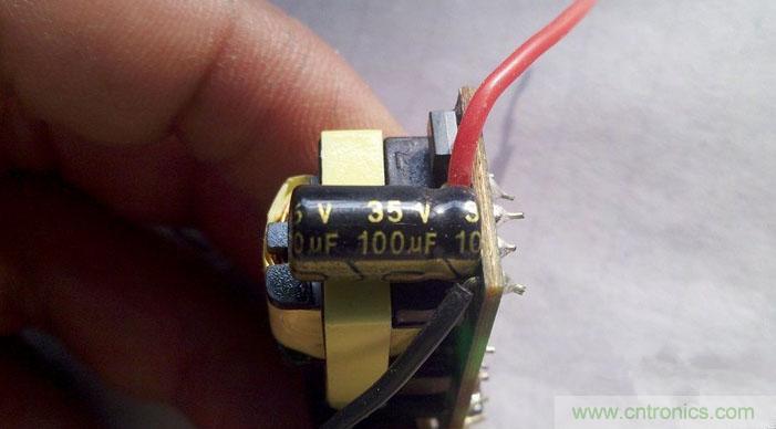 拆解狂魔:拆修4.7WLED驅(qū)動(dòng)電源