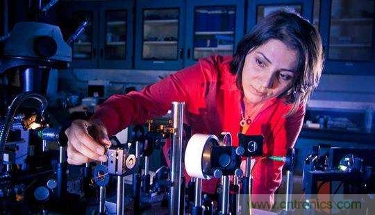 從原理及實(shí)現(xiàn)，看&ldquo;光腦&rdquo;的性能如何把&ldquo;電腦&rdquo;秒成渣！