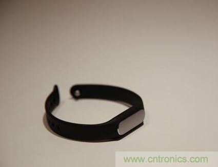 小米手環(huán)光感版體驗：便宜實惠，功能尚可