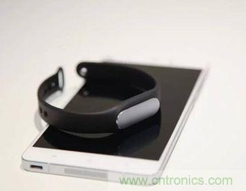 小米手環(huán)光感版體驗：便宜實惠，功能尚可