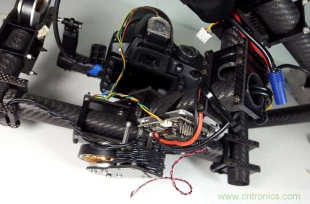 攝影發(fā)燒友：想要相機穩(wěn)如雞頭，學(xué)我DIY自平衡相機穩(wěn)定器