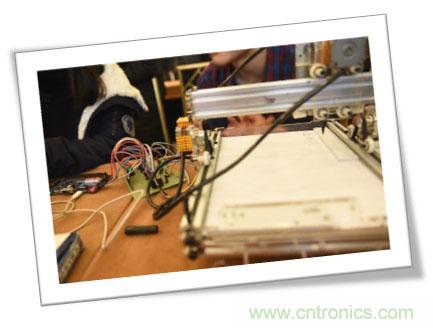 由十余款創(chuàng)客設計看FPGA如何在智能硬件界&ldquo;大展拳腳&rdquo;？