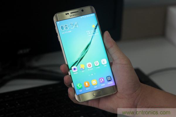 三星S6 Edge+拆解：比S6 Edge加在哪里？