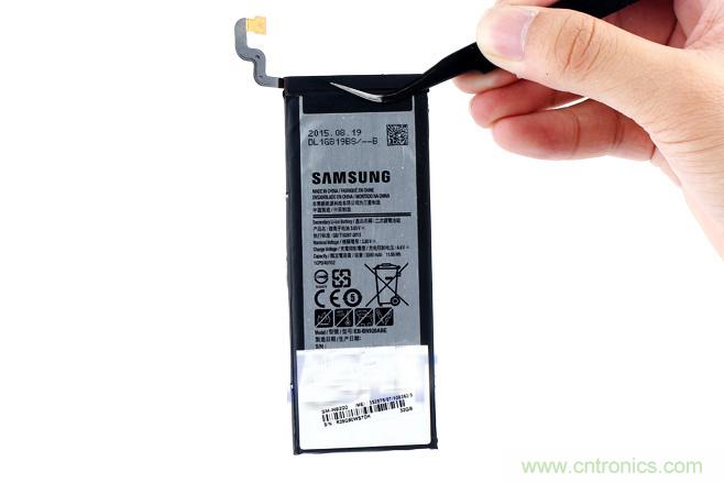 Galaxy Note5拆解，與S系列差距日漸模糊