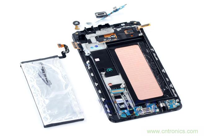 Galaxy Note5拆解，與S系列差距日漸模糊