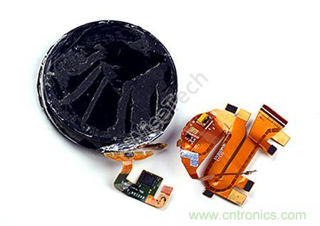 MOTO 360二代智能手表拆解：只有細(xì)節(jié)，沒有亮點(diǎn)