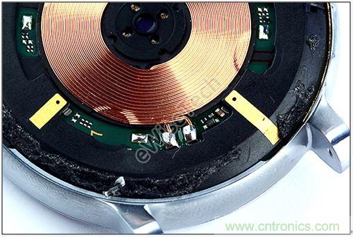 MOTO 360二代智能手表拆解：只有細(xì)節(jié)，沒有亮點(diǎn)