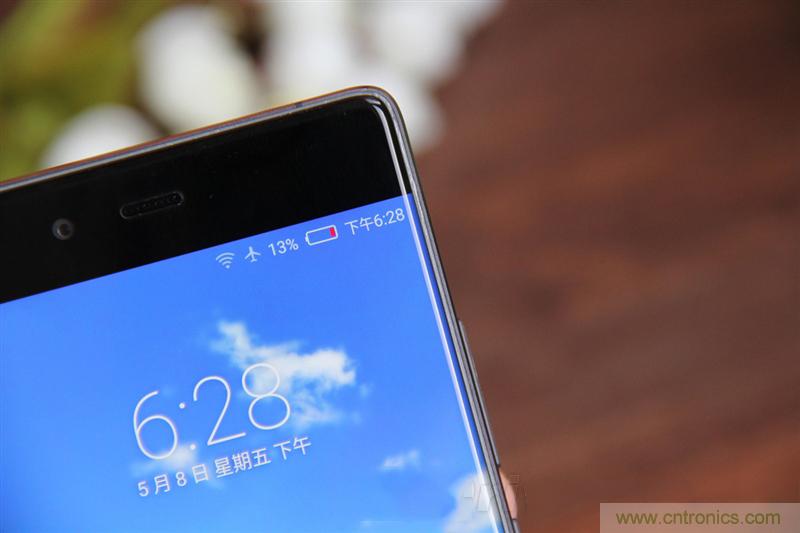 無(wú)邊框的 nubia Z9 ，一款既有驚喜，又有驚艷的智能手機(jī)