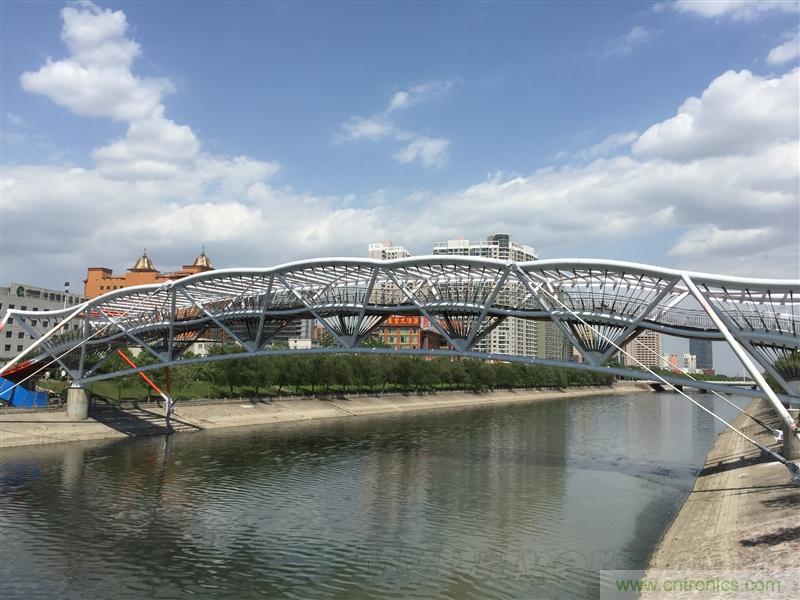 無(wú)邊框的 nubia Z9 ，一款既有驚喜，又有驚艷的智能手機(jī)